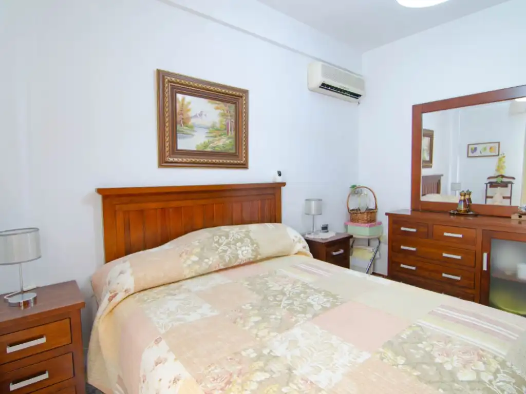 Dormitori de Casa o xalet en venda en La Rinconada