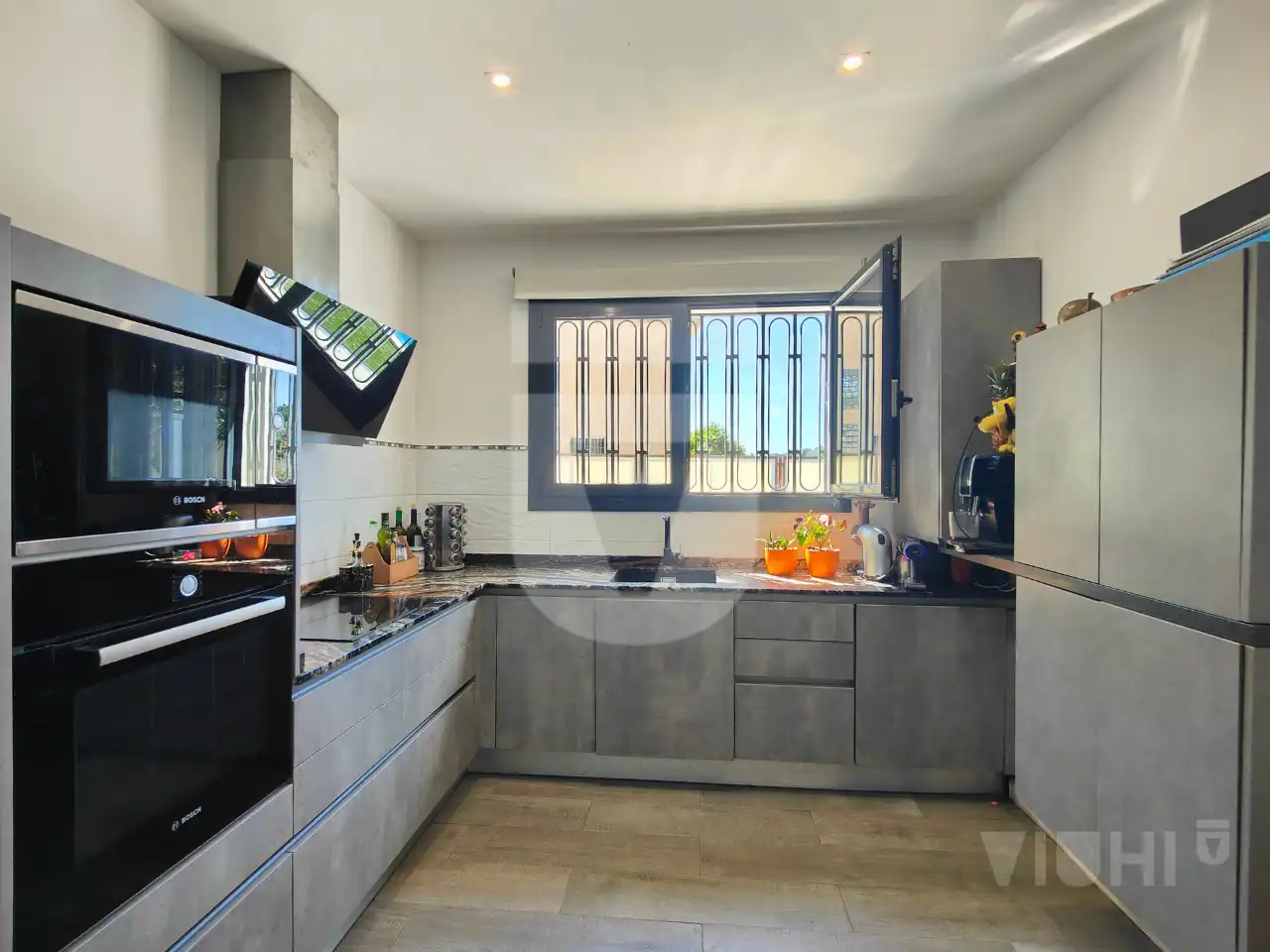 Cocina de Casa o chalet en venta en Tiana con Aire acondicionado, Calefacción y Jardín privado