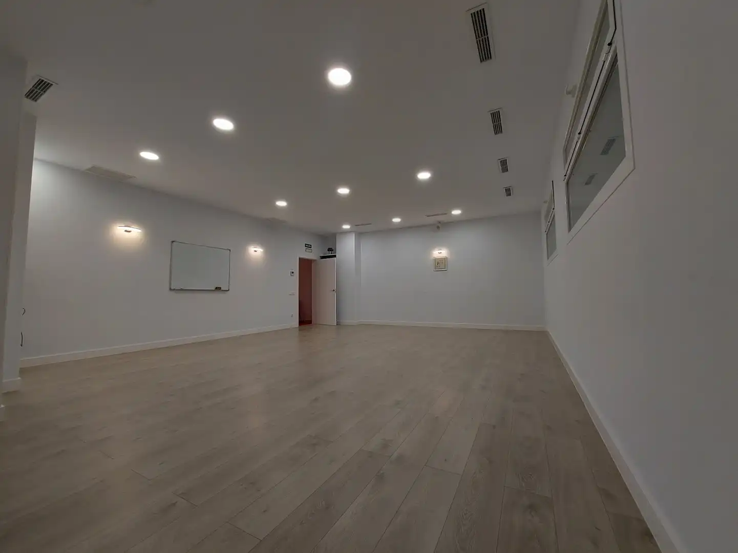 Commercial properties for sale in  Logroño