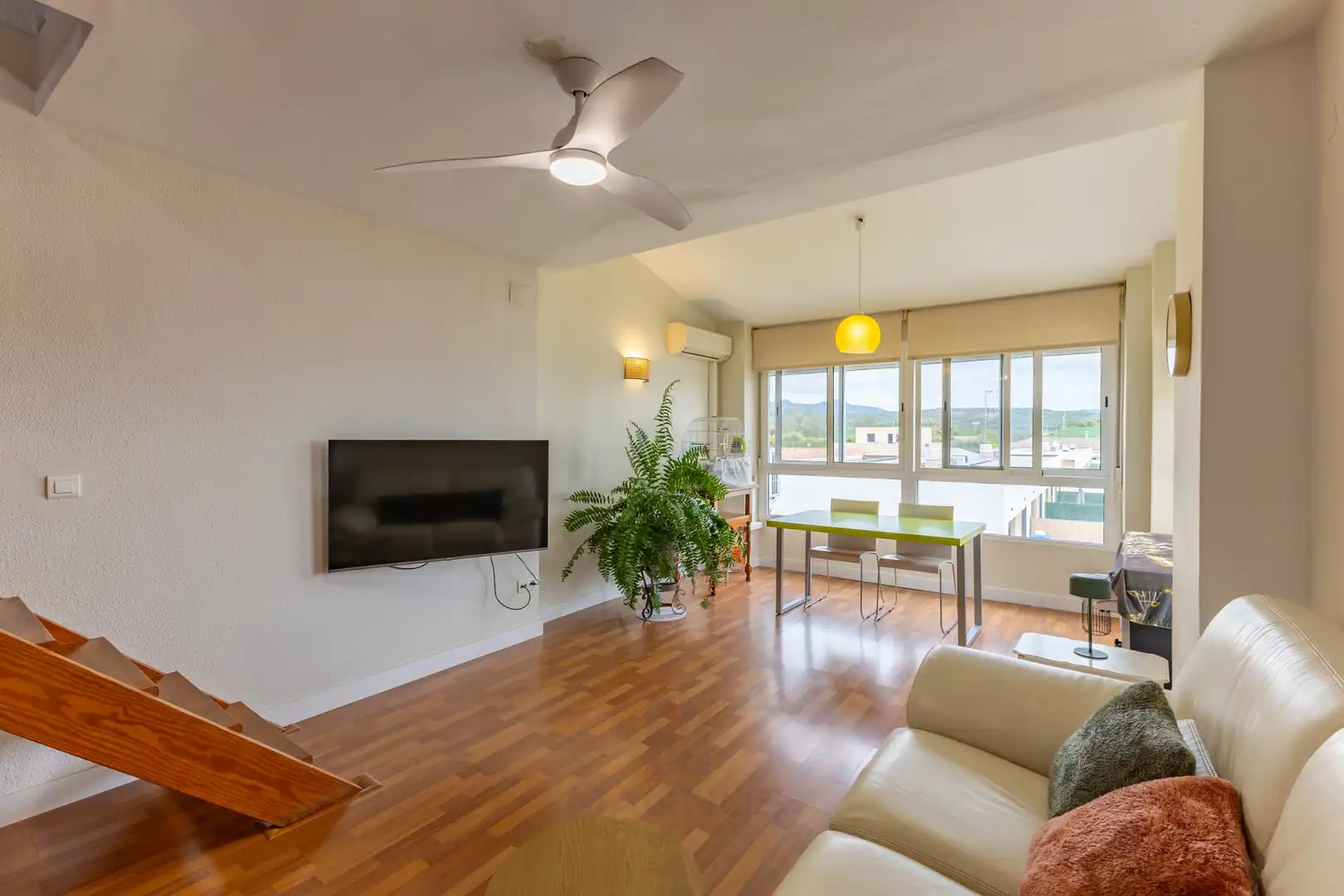 Sala d'estar de Apartament en venda en Serra, Valencia