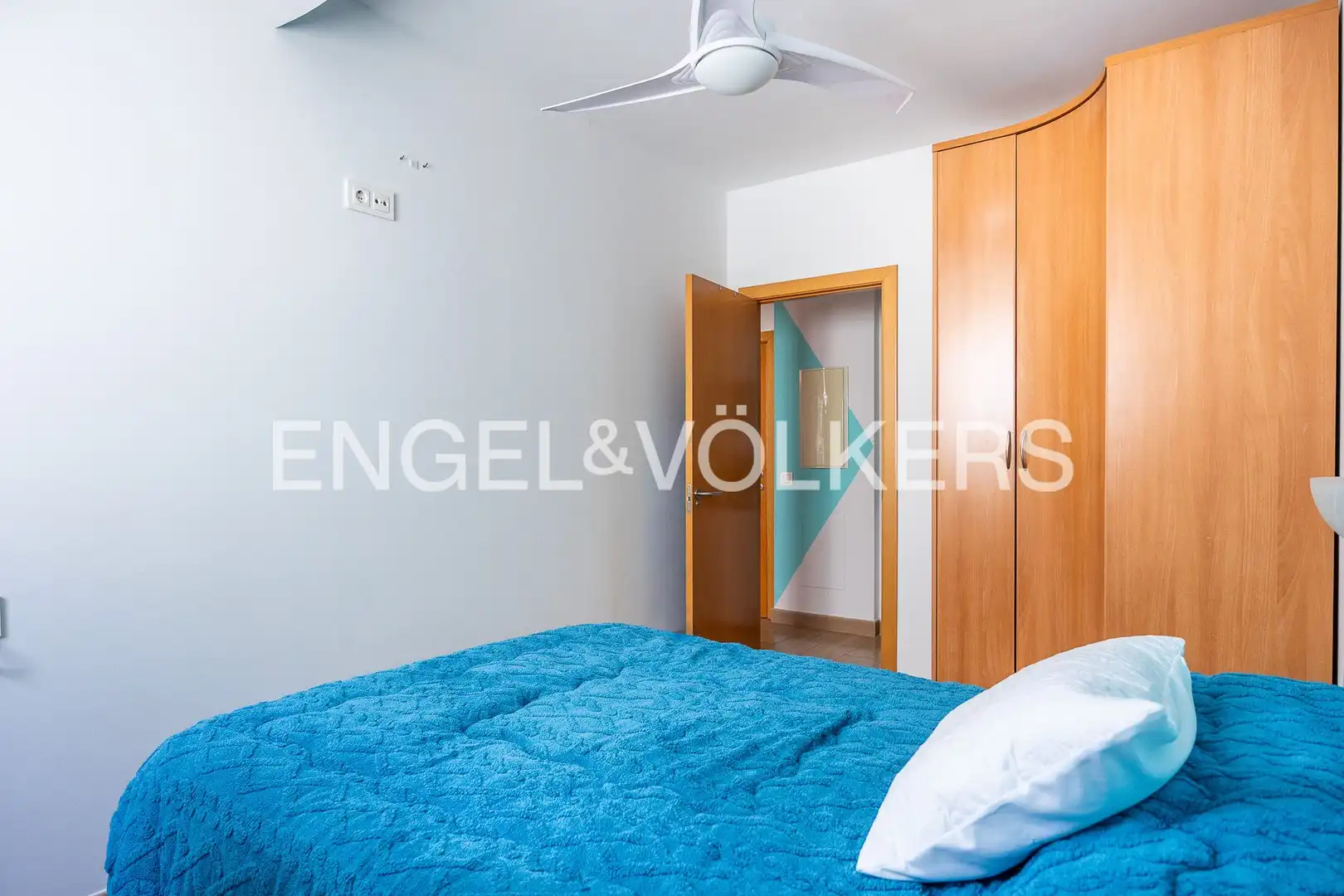 Habitación de Piso en venta en Sevilla con Aire acondicionado, Calefacción y Trastero