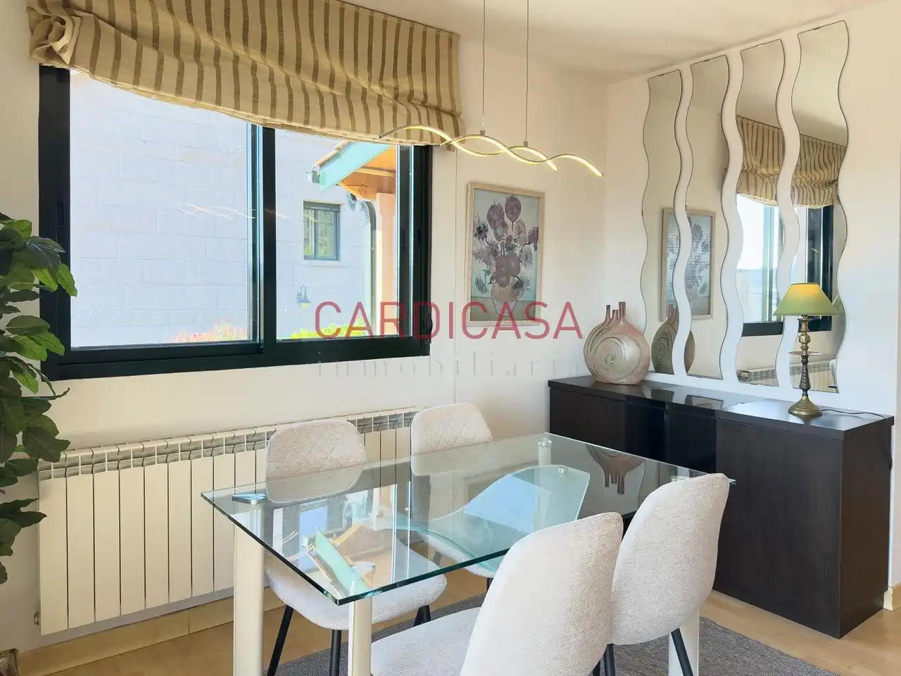 Menjador de Casa o xalet en venda en Mos amb Calefacció, Jardí privat i Terrassa