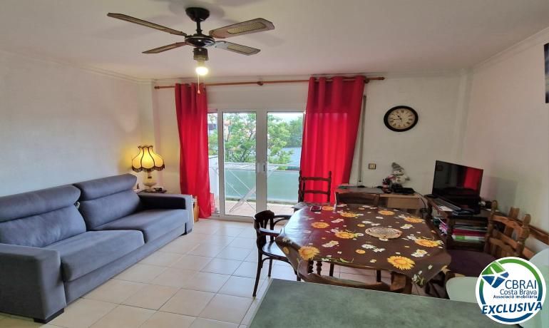 Living room of Apartment for sale in Roses  with Heating and Furnished
