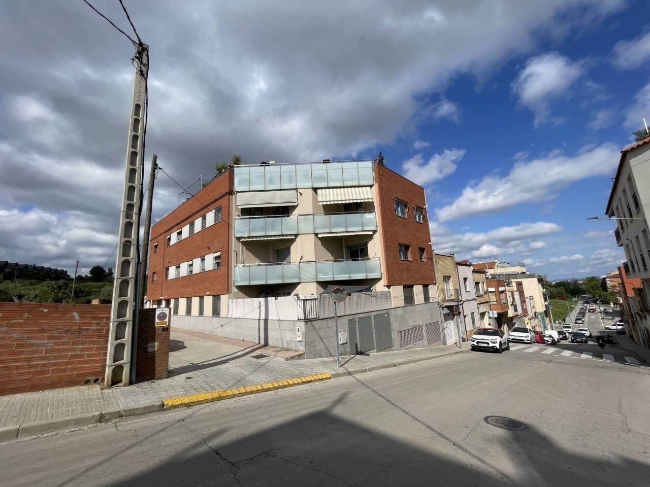 Vista exterior de Pis de lloguer en Terrassa amb Calefacció, Terrassa i Moblat
