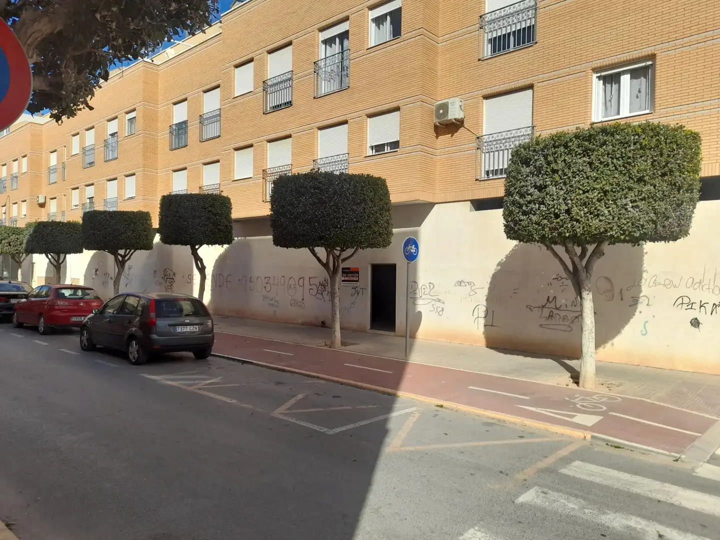 Local comercial en venda a El Ejido Ciudad