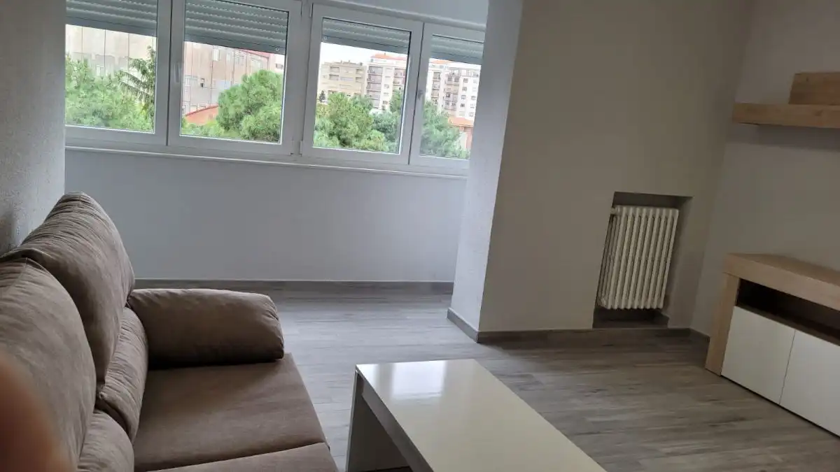 Wohnzimmer von Wohnung zur Miete in Salamanca mit Heizung, Möbliert und Balkon