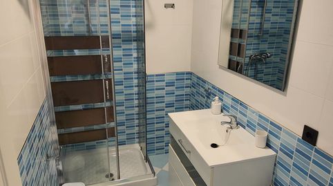 Duplex RECIEN REFORMADO en pleno centro de Dos Hermanas, consta de 2 dormitorios, amplio salón-comedor, cocina amueblada, 2 baños