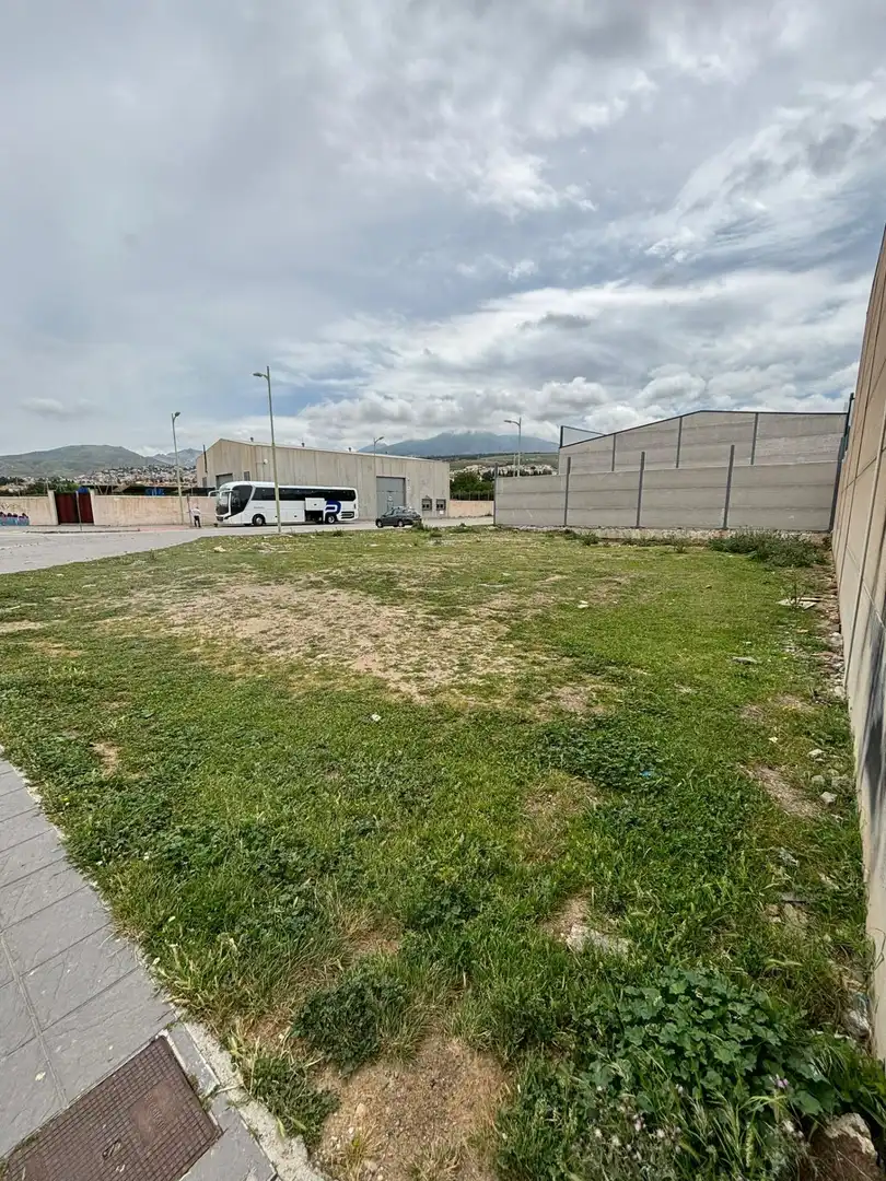 Terreny industrial en venda a La Zubia Ciudad, imagen 2