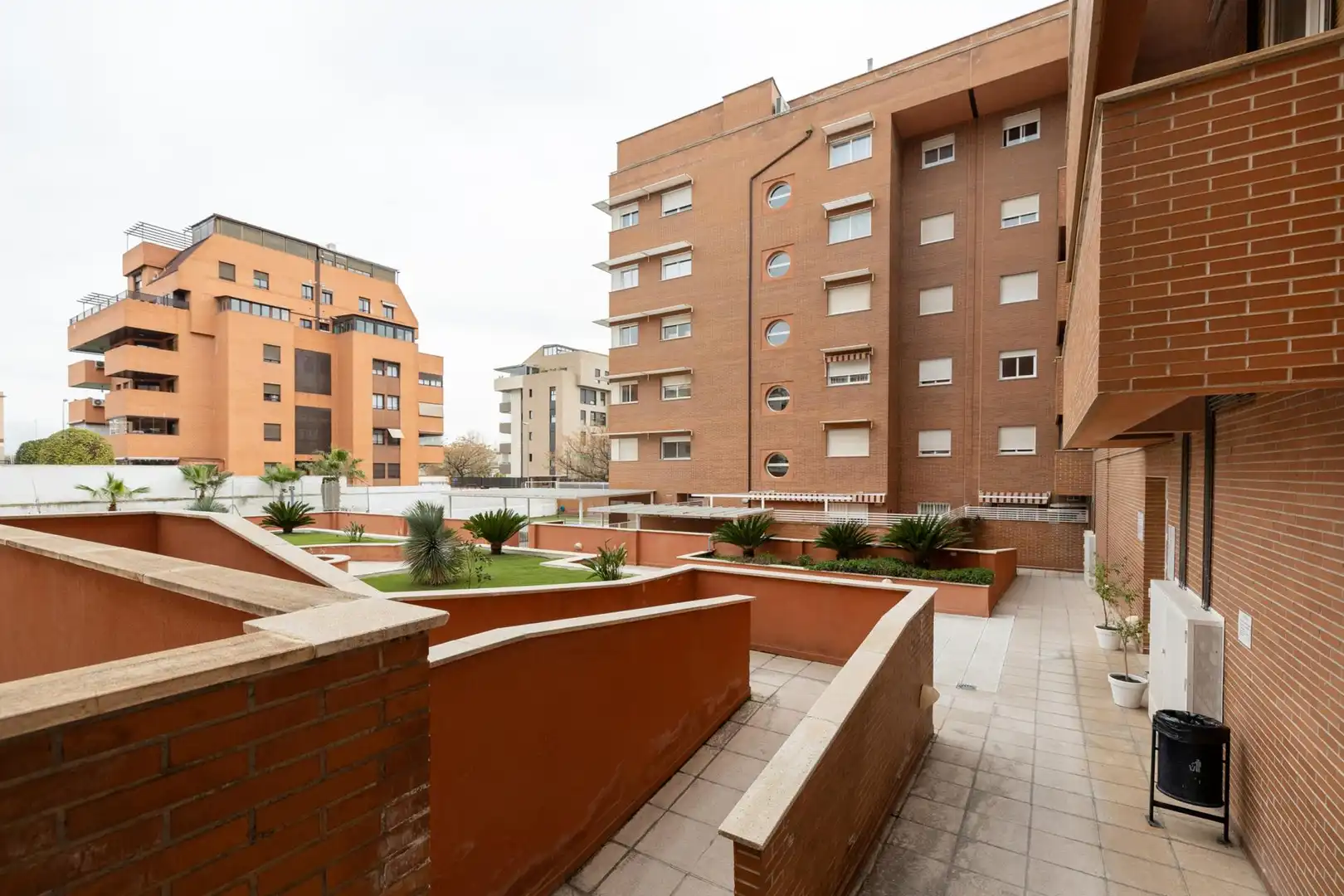 Vista exterior de Apartamento en venta en Granada con Calefacción, Jardín privado y Piscina comunitaria