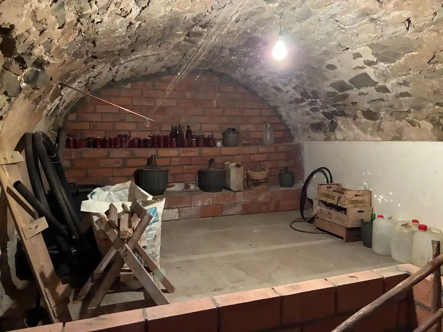 Finca rústica en venda en Capella amb Moblat i Balcó