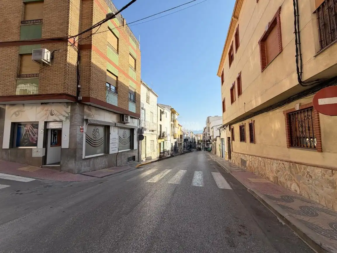 Vista exterior de Garatge en venda en Martos