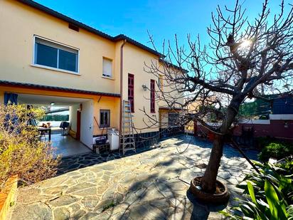 Exterior view of Single-family semi-detached for sale in Santa Eulàlia de Ronçana  with Terrace