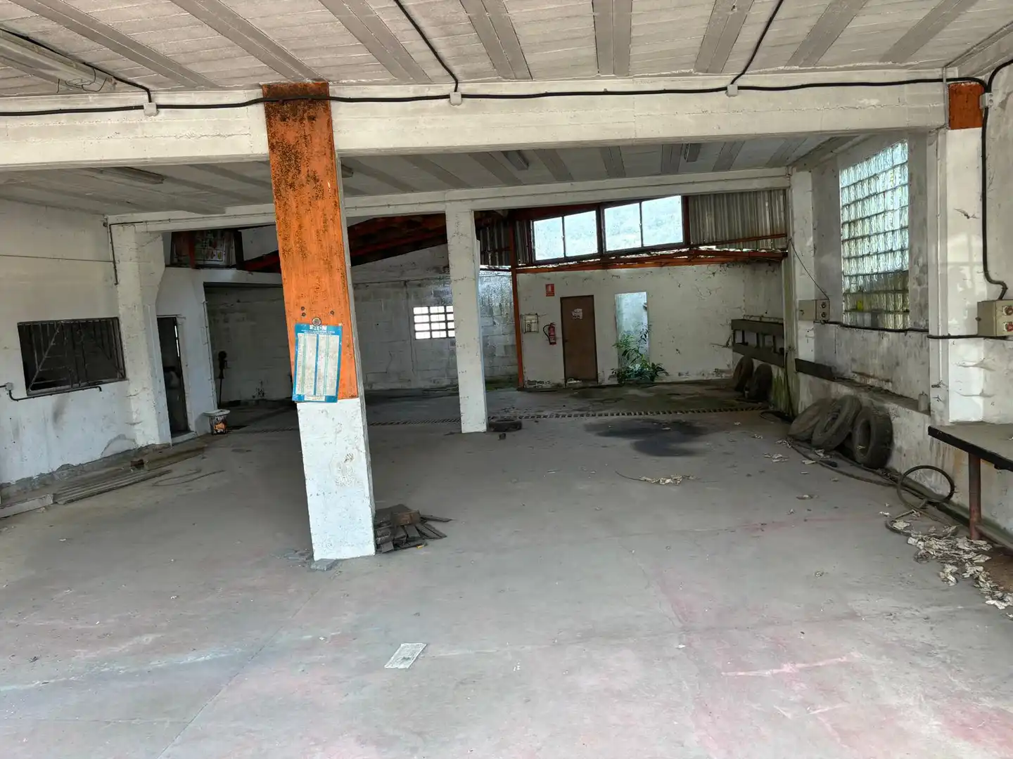 Nave industrial de alquiler en Ribadavia