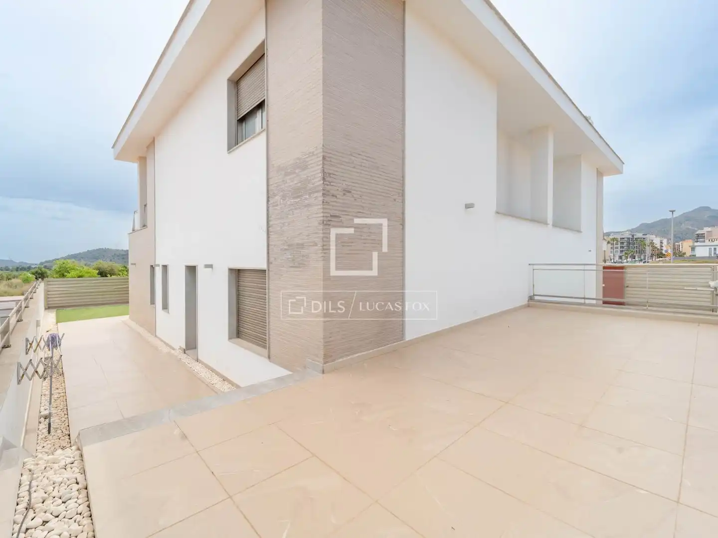 Vista exterior de Casa o xalet en venda en La Vall d'Uixó amb Aire condicionat, Calefacció i Jardí privat