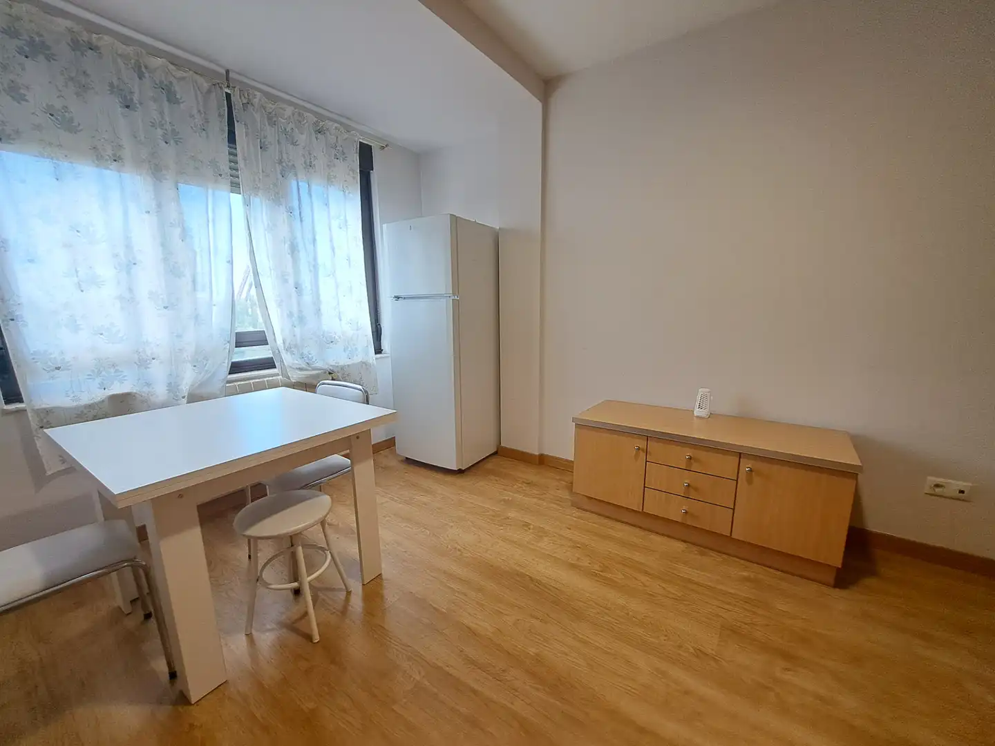 Kitchen of Apartments for rent in León Capital   with Heating, Parquet flooring and Furnished