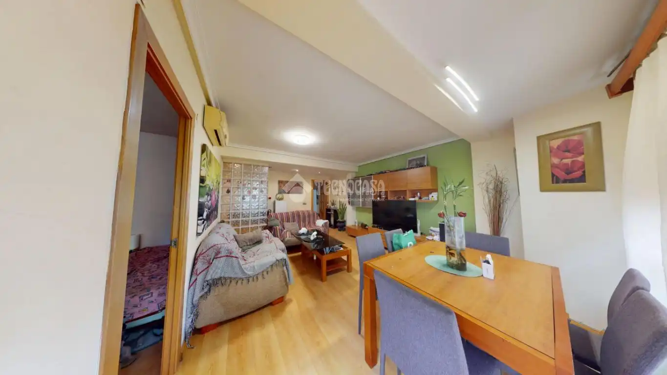 Piso en venta en Valencia con Balcón