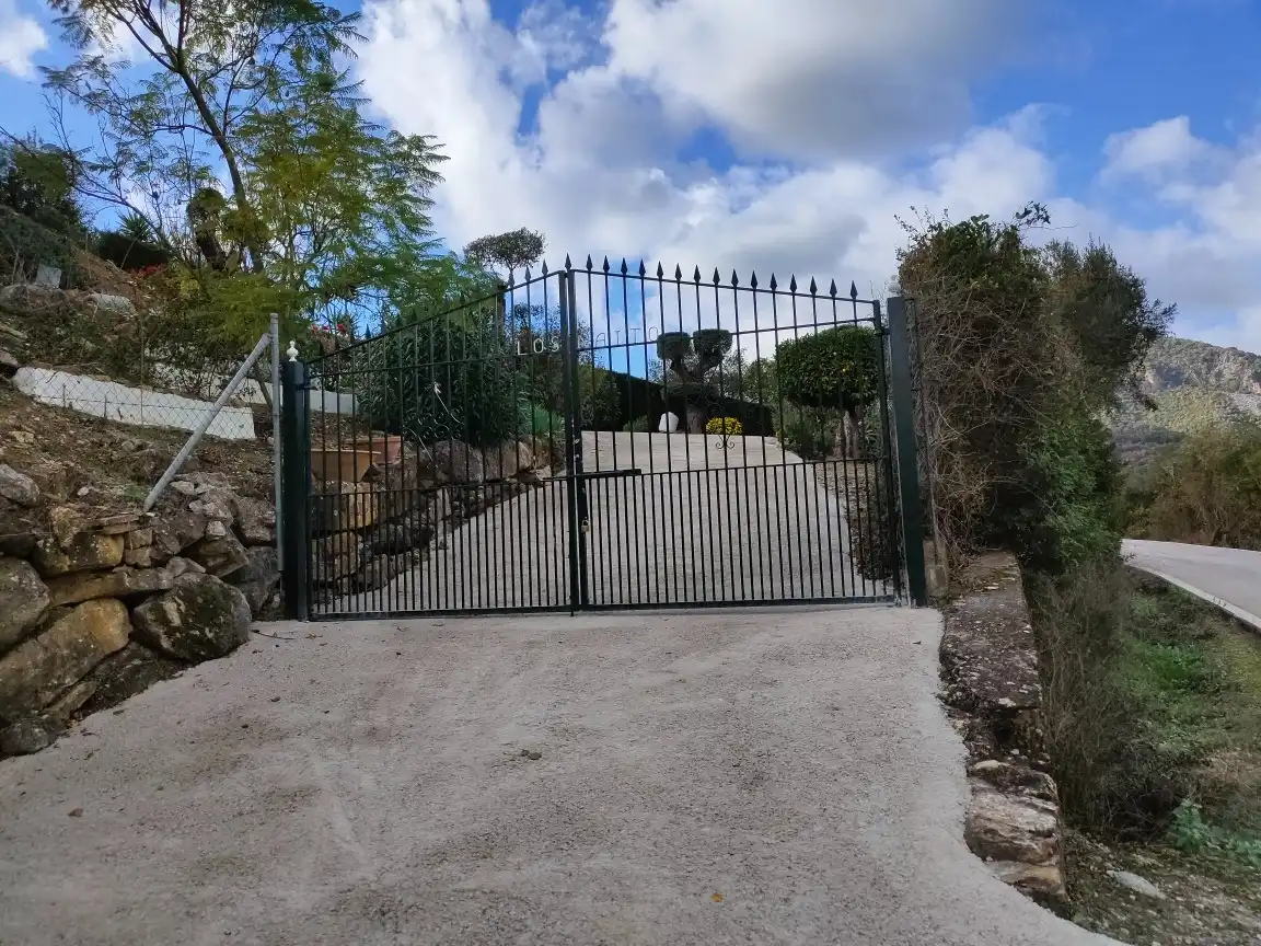 Exterior view of Houses for sale in Ubrique  with Furnished