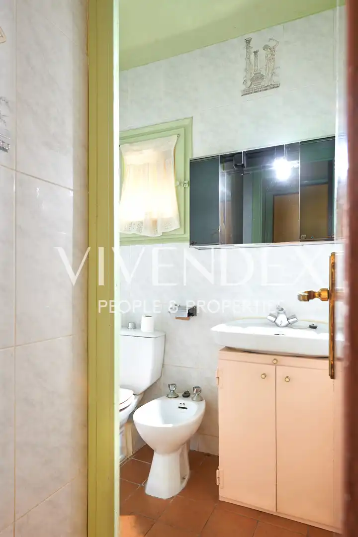 Bathroom of Attic for sale in Barcelona  with Terrace and Storage room