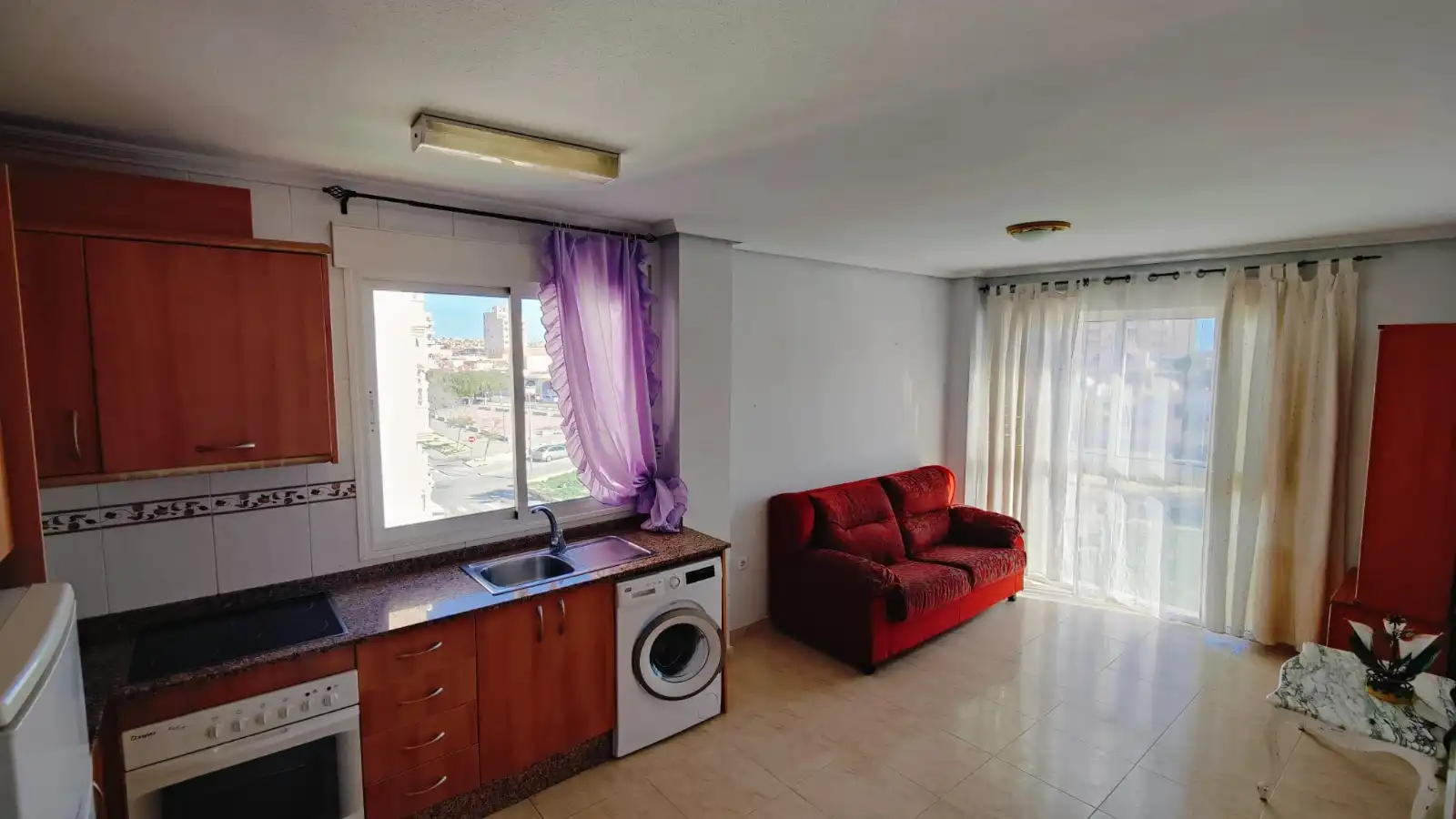 Sala d'estar de Pis en venda en Torrevieja amb Moblat