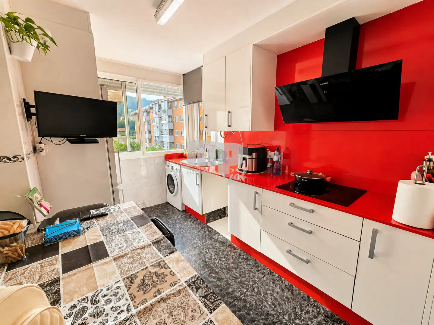Kitchen of Flat for sale in Vigo   with Heating and Storage room