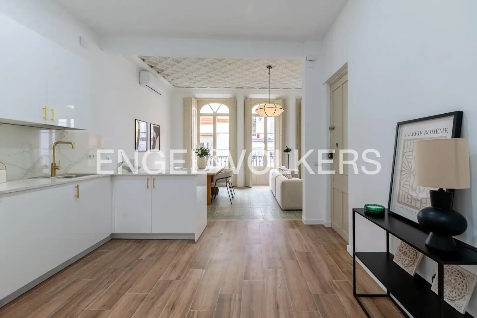Exterior view of Flat for sale in Sevilla  with Air Conditioner, Heating and Balcony