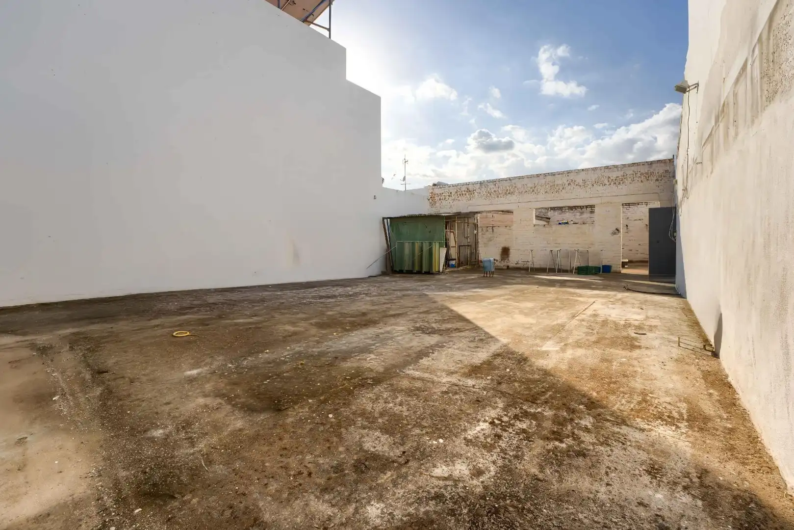 Außenansicht von Residential zum Verkauf in Olivares, Sevilla