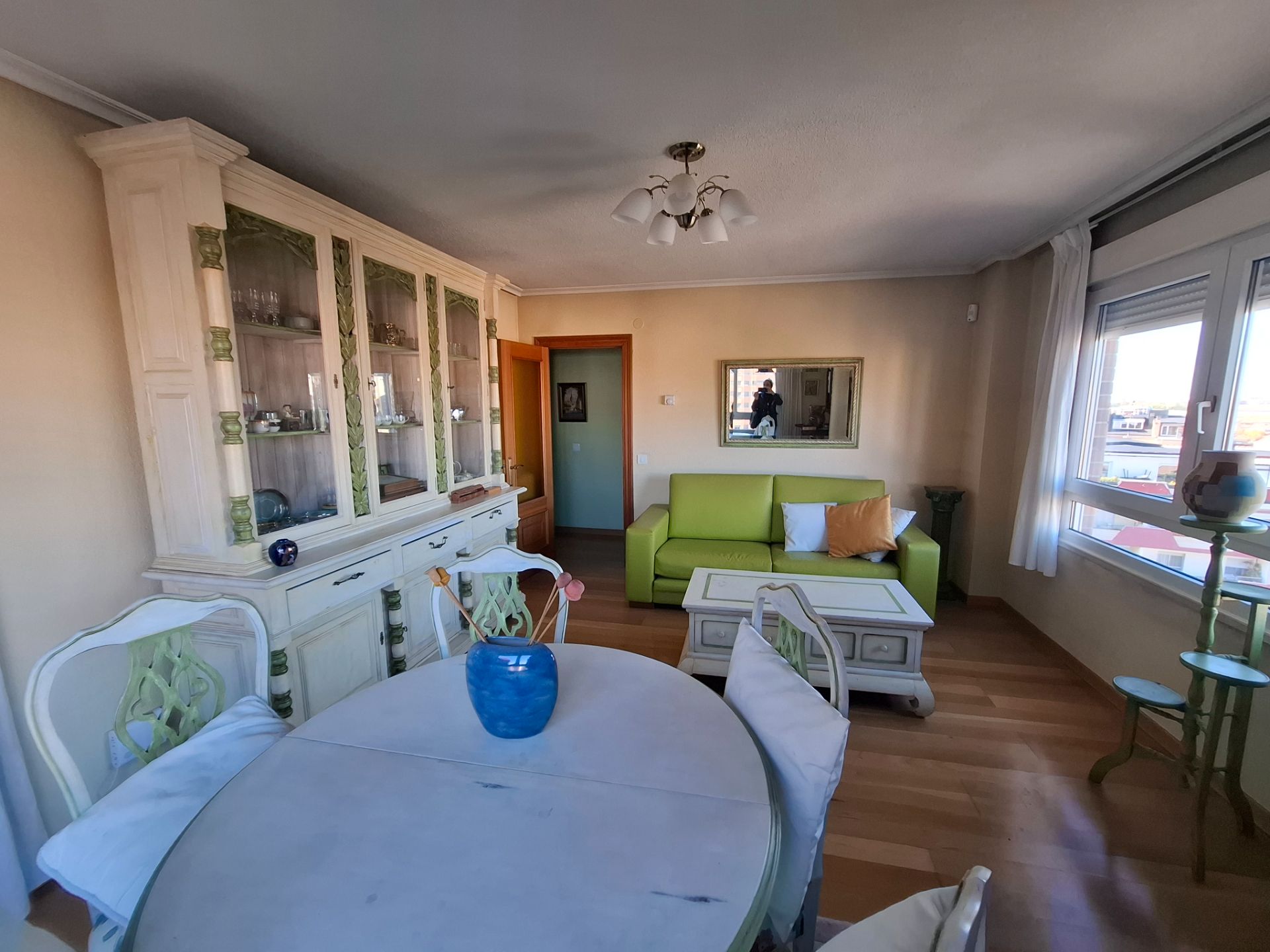 Sala d'estar de Pis en venda en Zamora Capital  amb Calefacció, Terrassa i Moblat