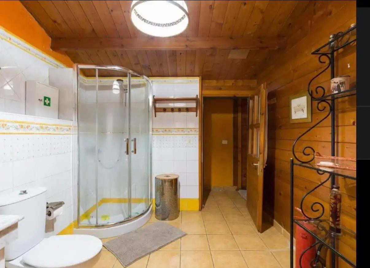 Bathroom of Country homes for sale in Gáldar  with Air Conditioner, Private garden and Parquet flooring