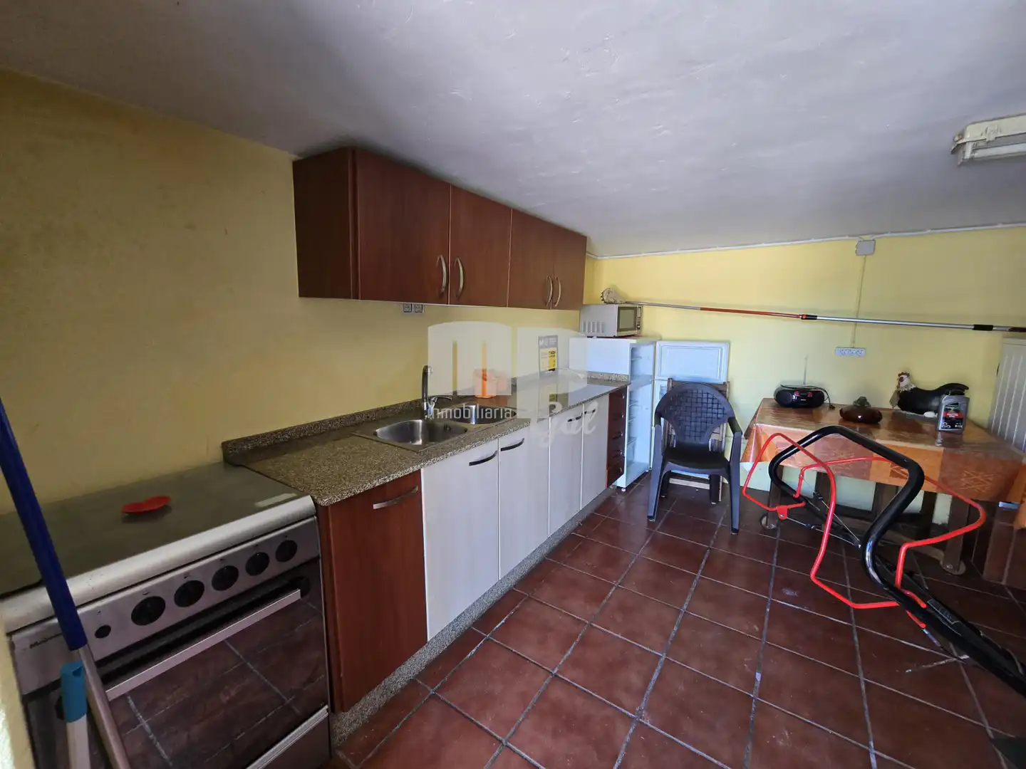 Cuina de Finca rústica en venda en Moaña amb Jardí privat, Traster i Moblat