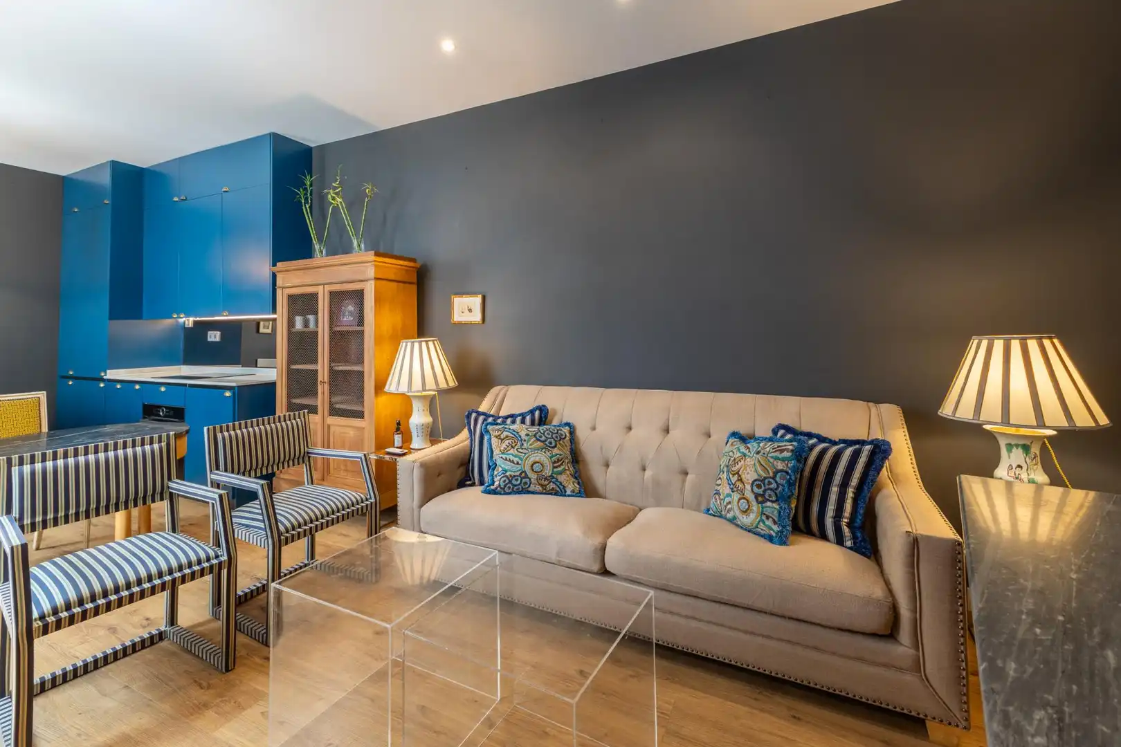 Sala d'estar de Apartament de lloguer en Madrid amb Aire condicionat, Calefacció i Moblat