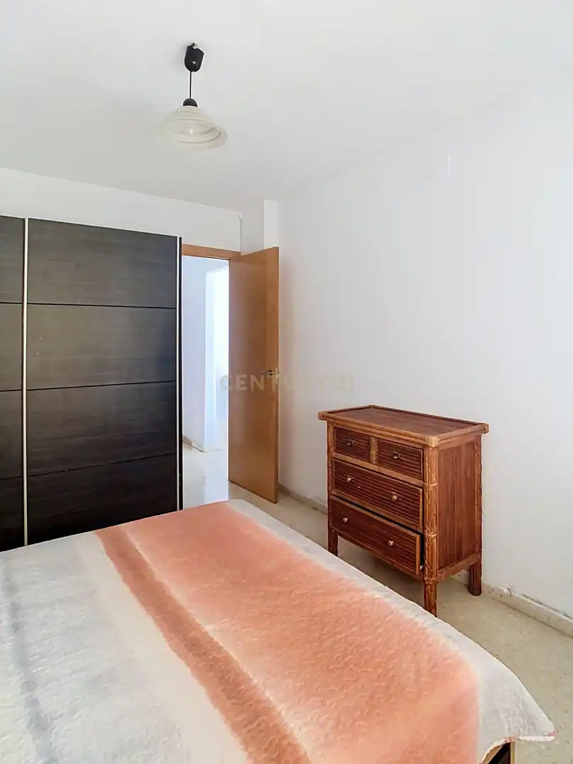 Habitación de Piso en venta en Benalmádena con Horno y Balcón