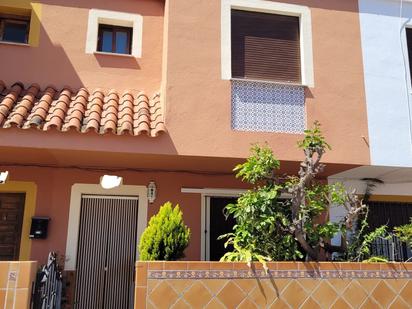 Exterior view of Single-family semi-detached for sale in Los Barrios