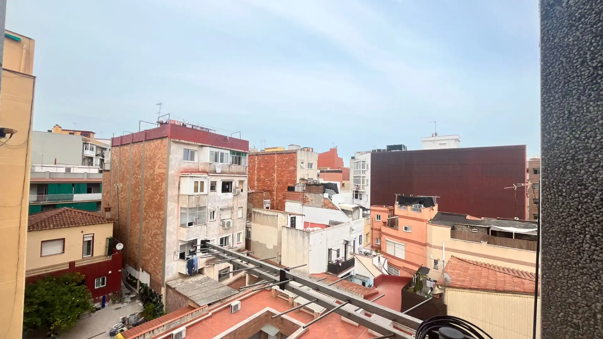 Exterior view of Flat for sale in Cornellà de Llobregat