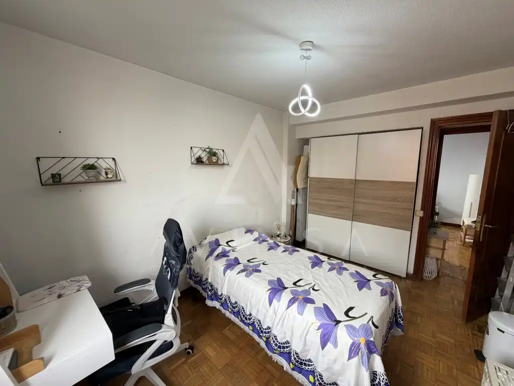 Schlafzimmer von Wohnung zum Verkauf in Madrid