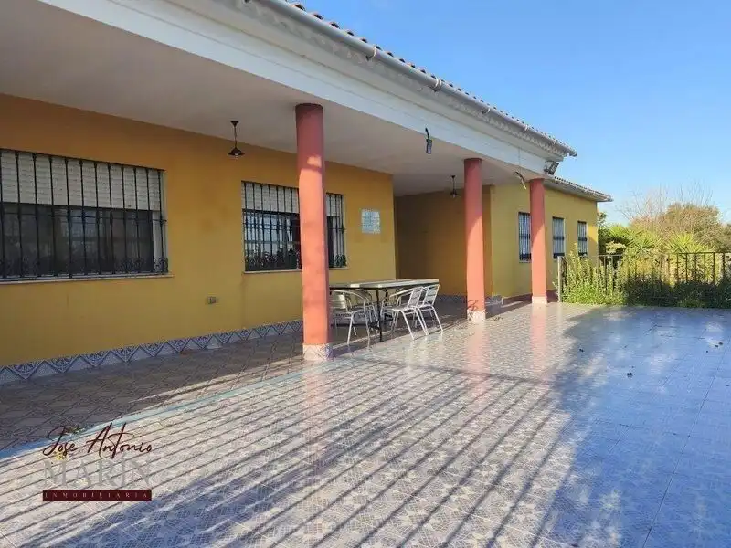 Exterior view of Country homes for sale in Mérida  with Air Conditioner and Alarm