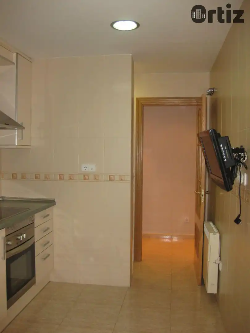 Baño de Piso de alquiler en Pozuelo del Rey con Calefacción y Piscina comunitaria