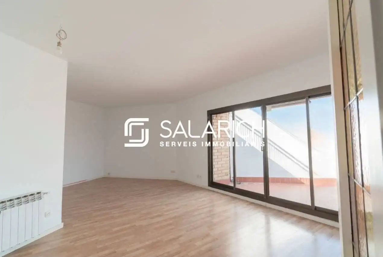 Sala de estar de Piso en venta en Barcelona con Aire acondicionado, Calefacción y Terraza