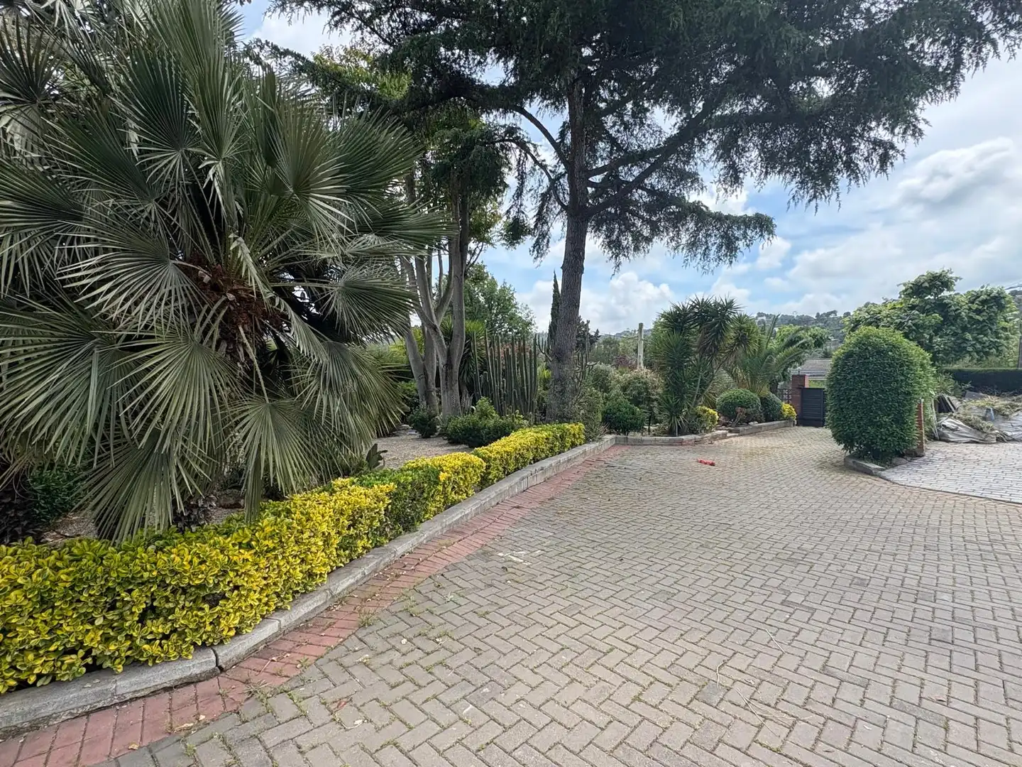 Vista exterior de Casa o chalet en venta en Corbera de Llobregat con Aire acondicionado, Calefacción y Jardín privado