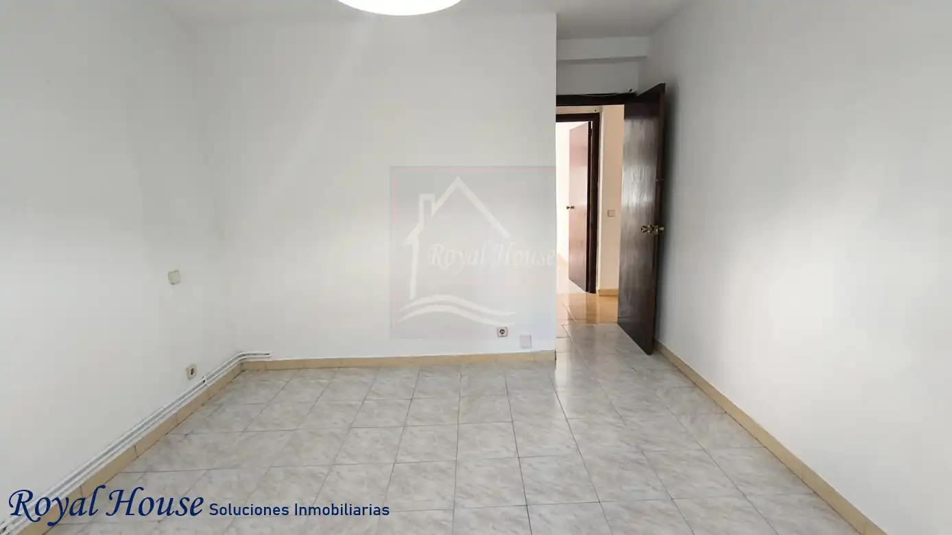 Wohnung zum Verkauf in Collado Villalba mit Heizung, Terrasse und Abstellraum