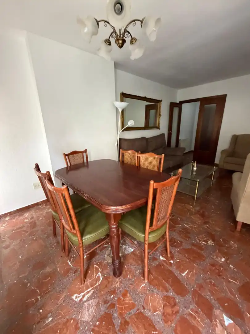 Comedor de Piso para compartir en Jaén con Aire acondicionado, Calefacción y Amueblado