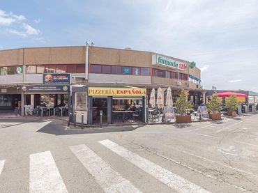 Local comercial en venta en Zaburdón - Monte Escorial
