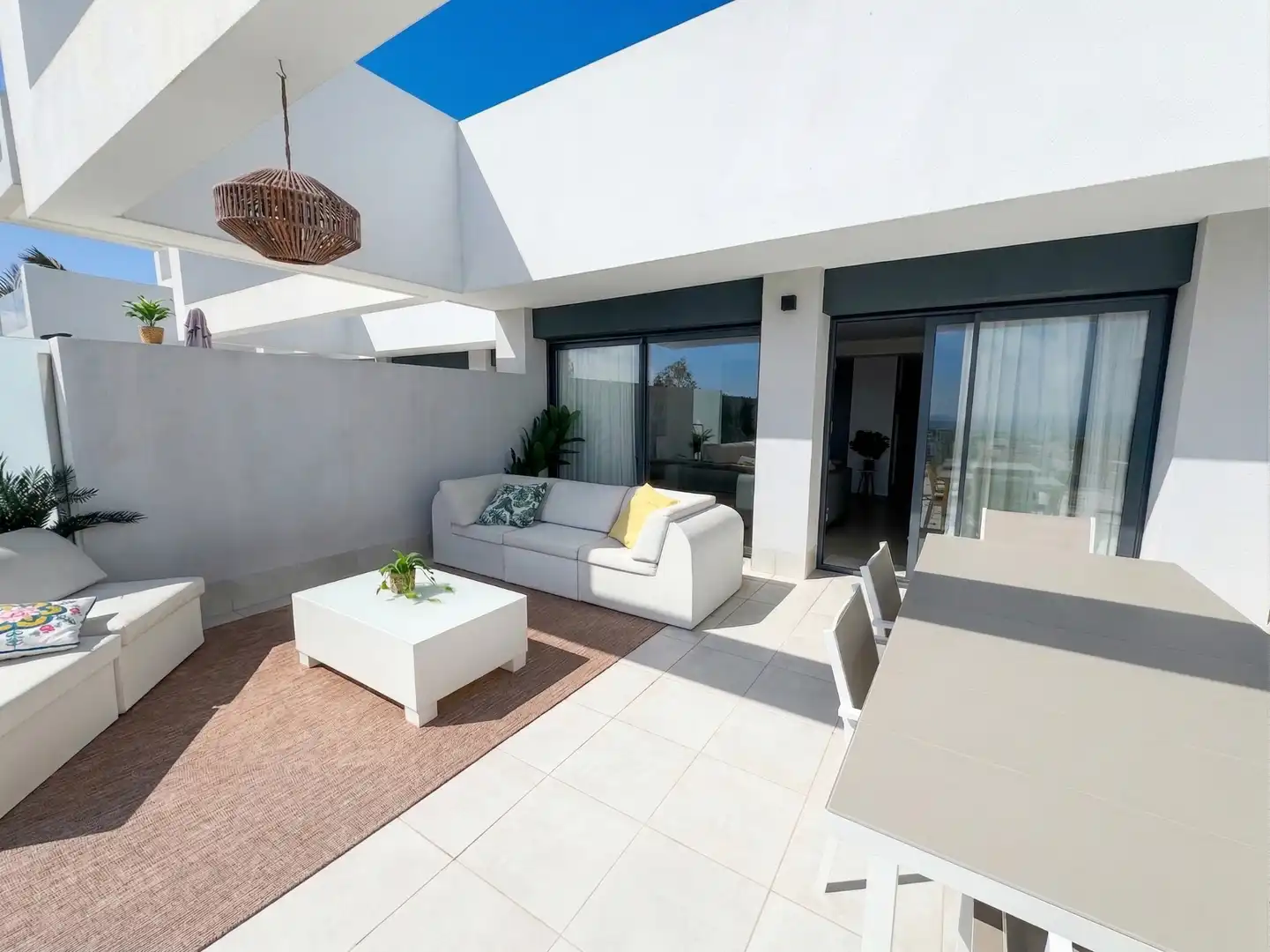 Terrasse von Dachboden zum Verkauf in Manilva mit Klimaanlage, Heizung und Terrasse