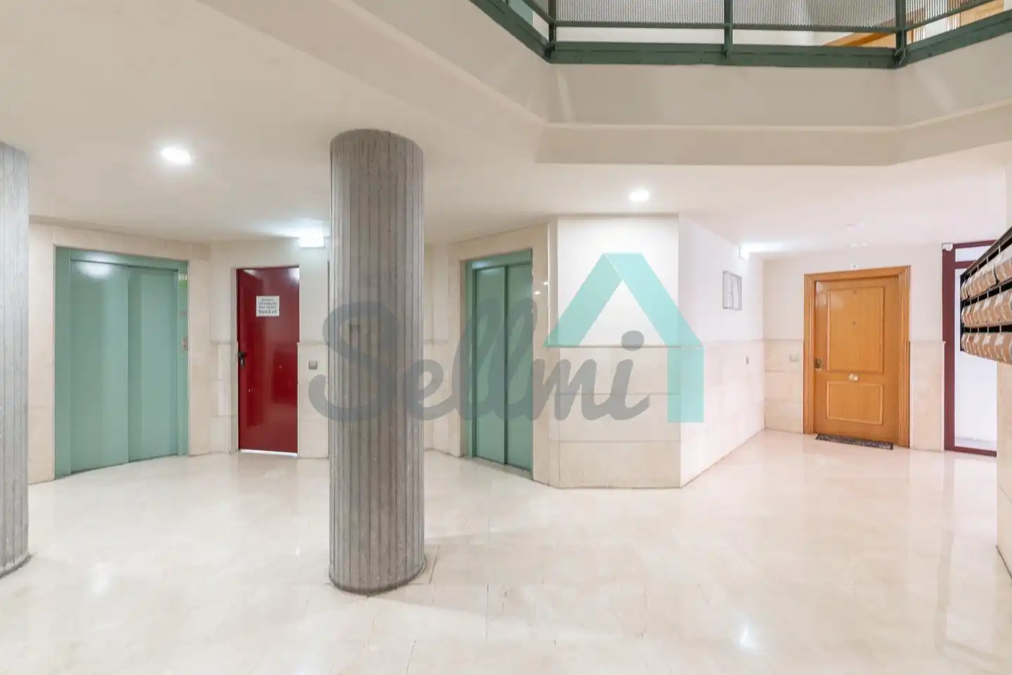 Piso en venta en Oviedo  con Calefacción, Parquet y Trastero