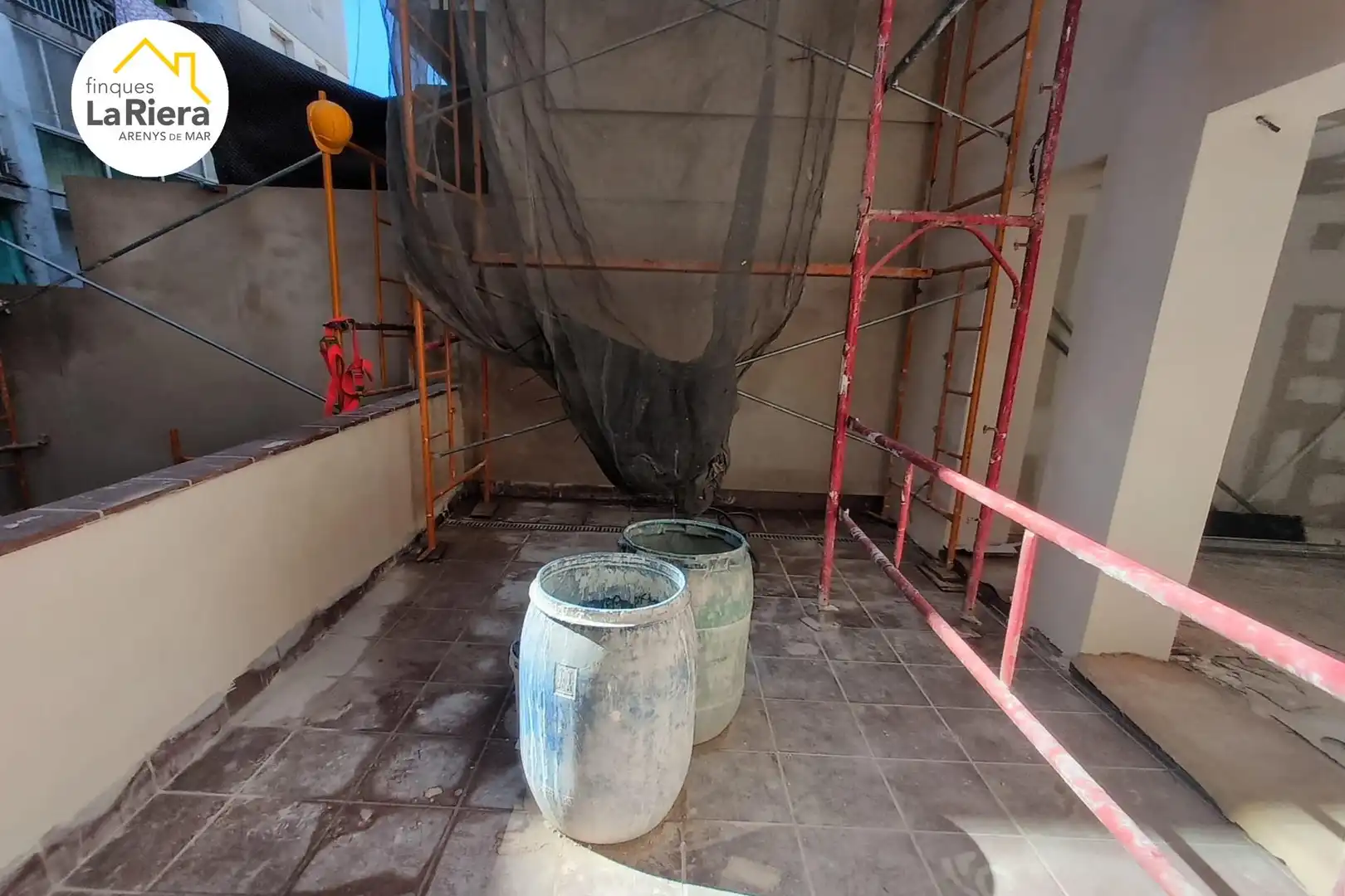 Balcony of Flat for sale in Centre  