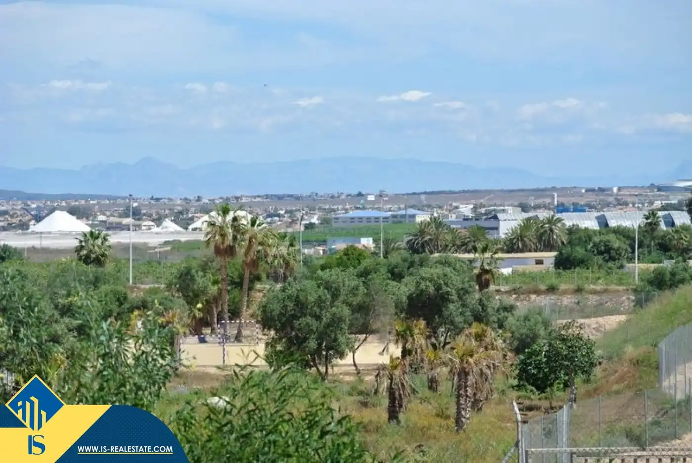 Haus oder Chalet zur Miete in Torrevieja mit Klimaanlage, Terrasse und Schwimmbad