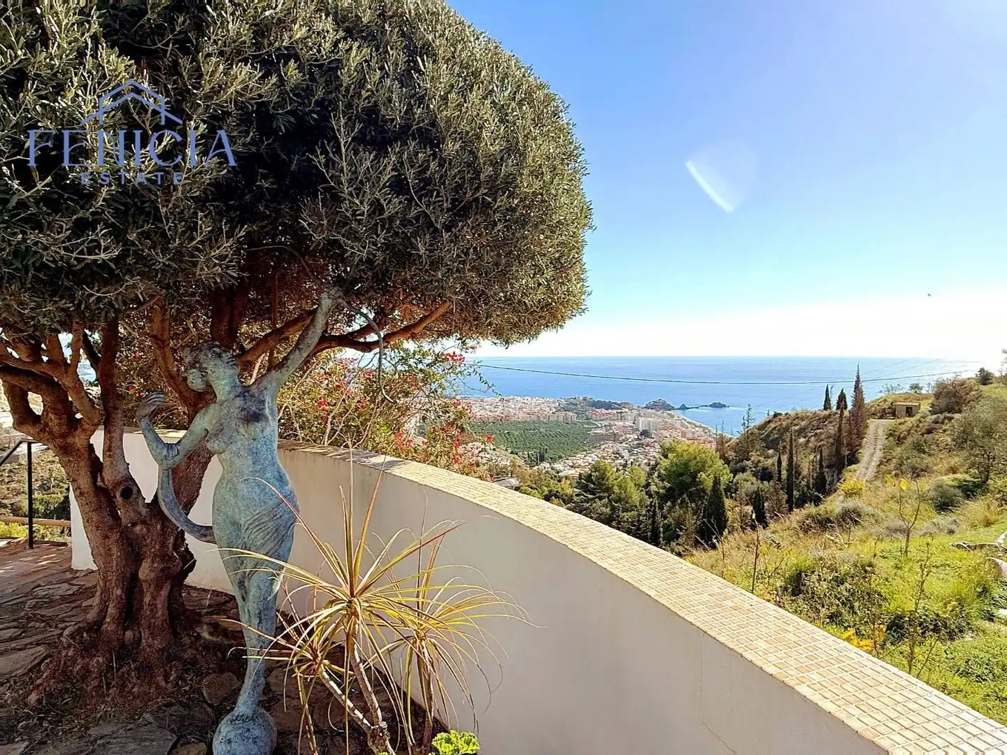 Vista exterior de Casa o chalet en venta en Almuñécar con Aire acondicionado, Calefacción y Jardín privado