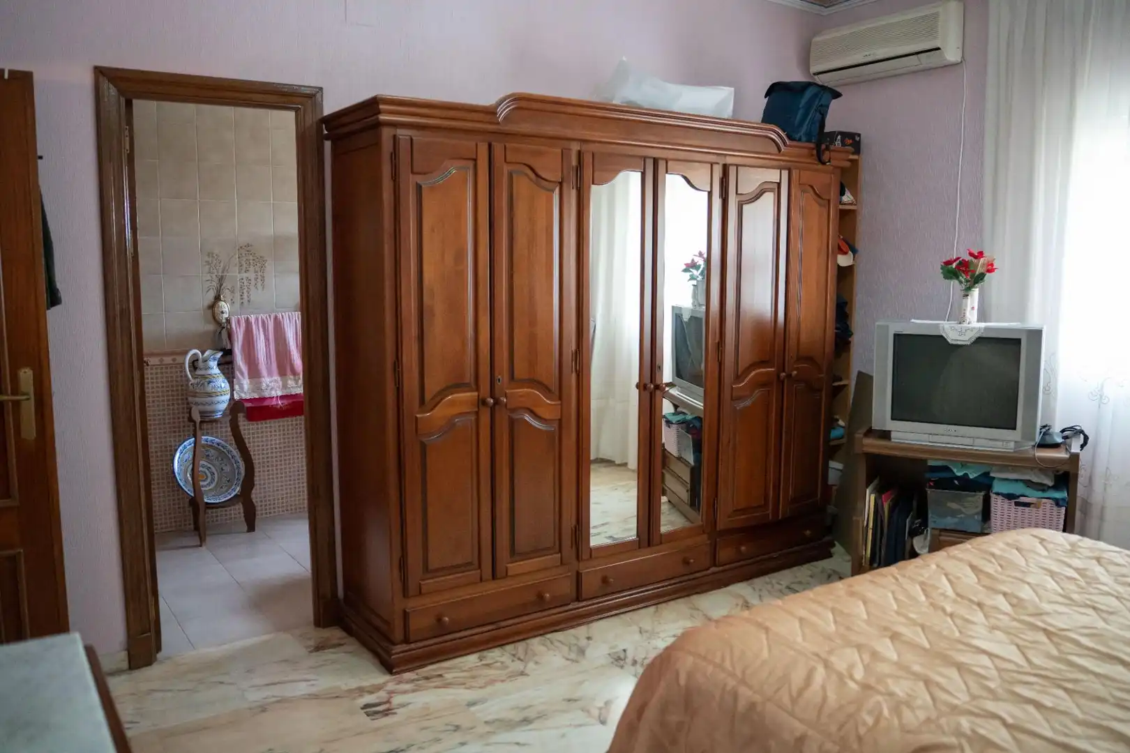 Bedroom of Houses for sale in Gines  with Air Conditioner, Heating and Private garden