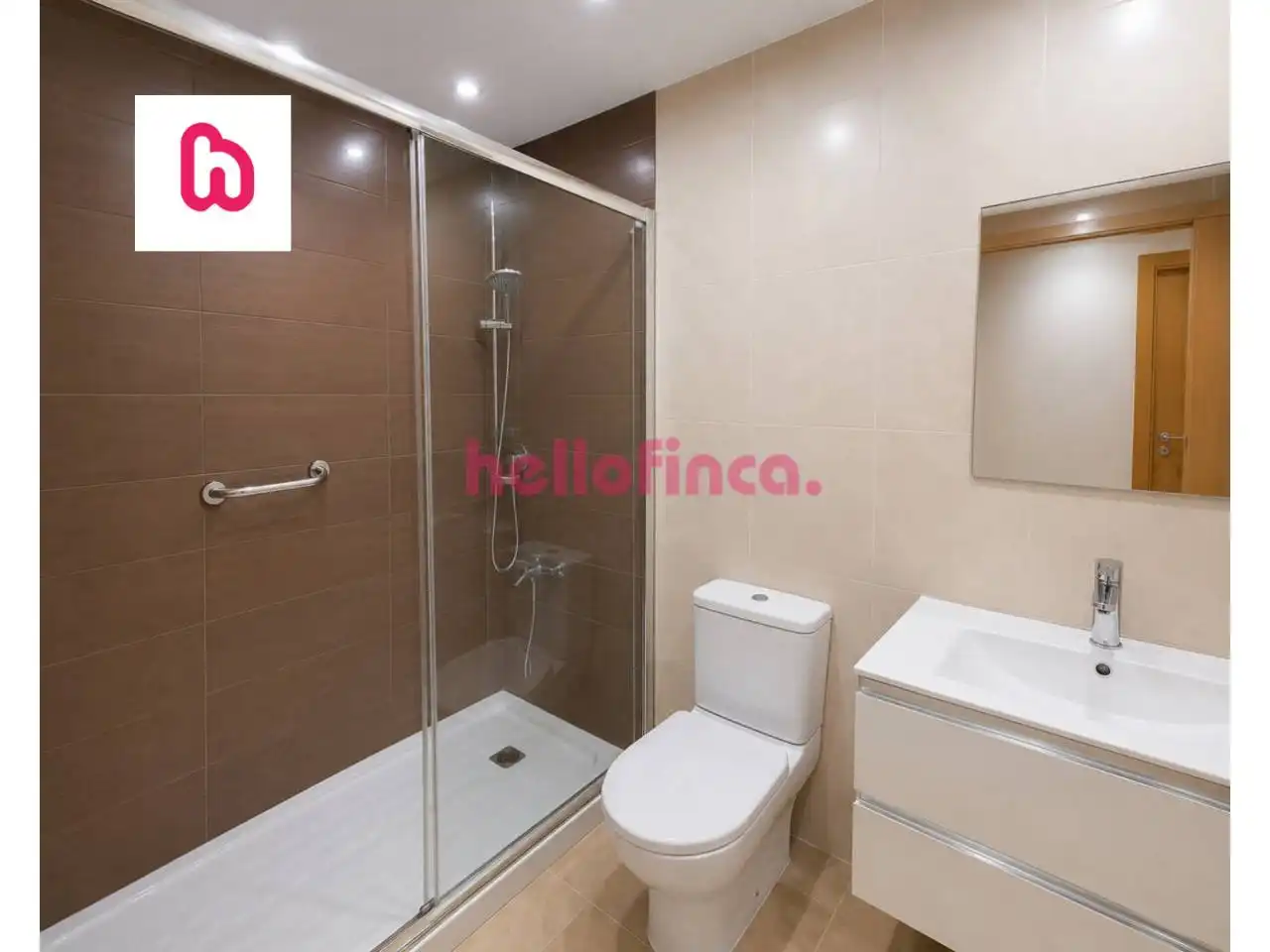 Badezimmer von Wohnung zum Verkauf in Sant Celoni mit Klimaanlage, Heizung und Balkon