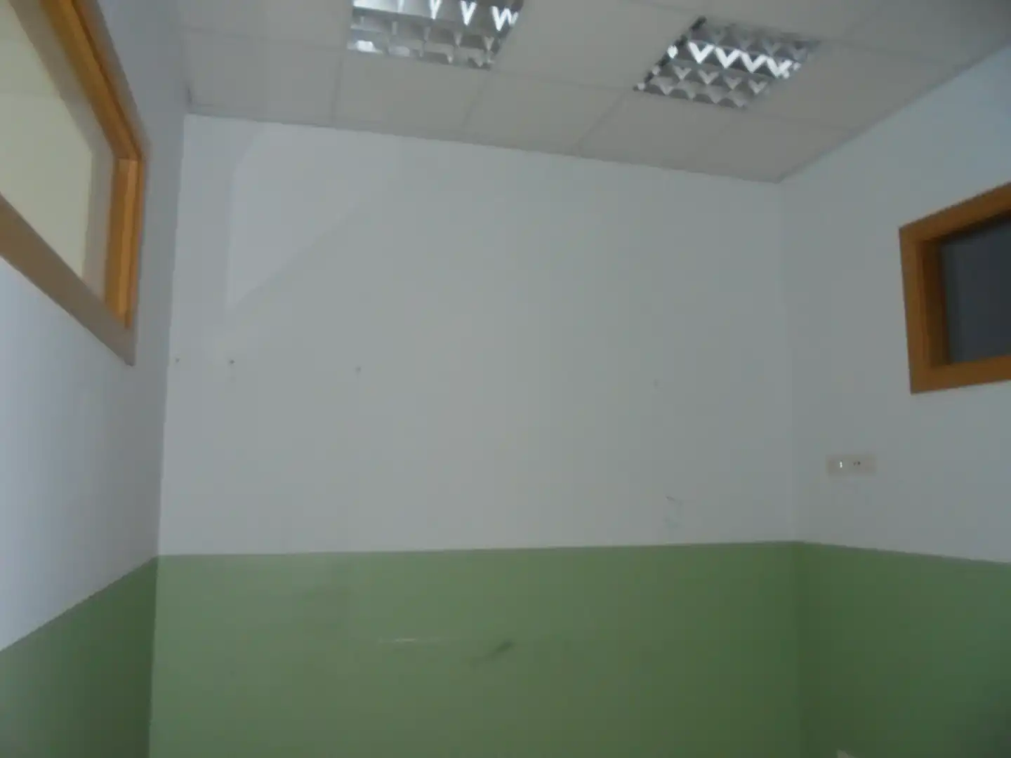 Commercial properties for rent in Calle Cabrales, 140, Ceares