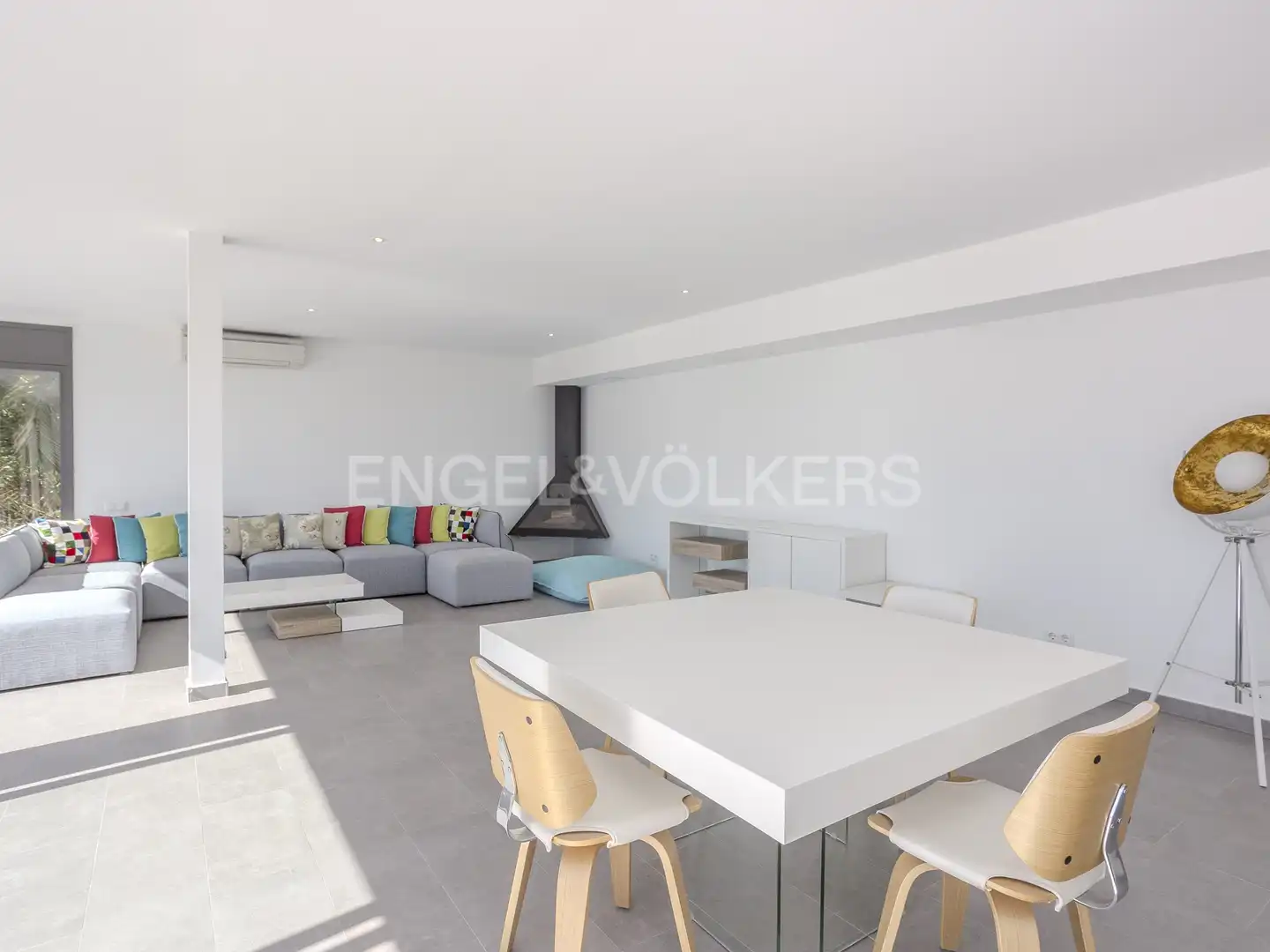 Living room of Houses for rent in Vilanova i la Geltrú  with Air Conditioner, Heating and Private garden